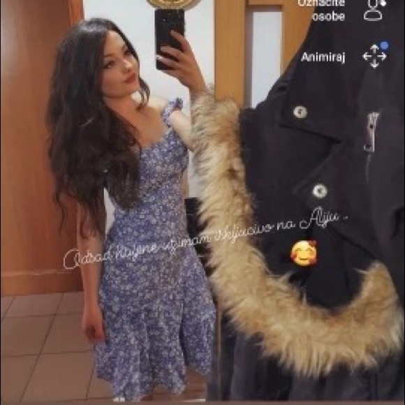 Off-Shoulder Floral Midi Dress - Picture 11 of 16